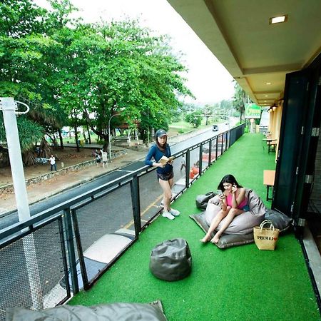 Doolay Beachfront Hostel Karon Extérieur photo